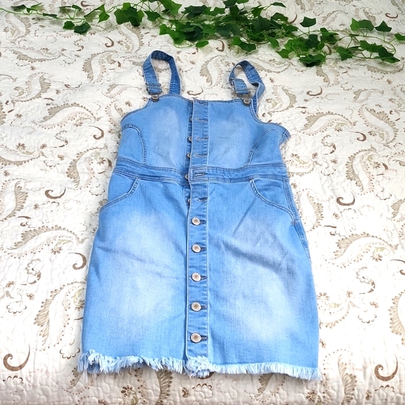 Wax Jeans Jumpsuit. Size medium and it is new without Tag. Basic Denim wax Jeans - Picture 1 of 7